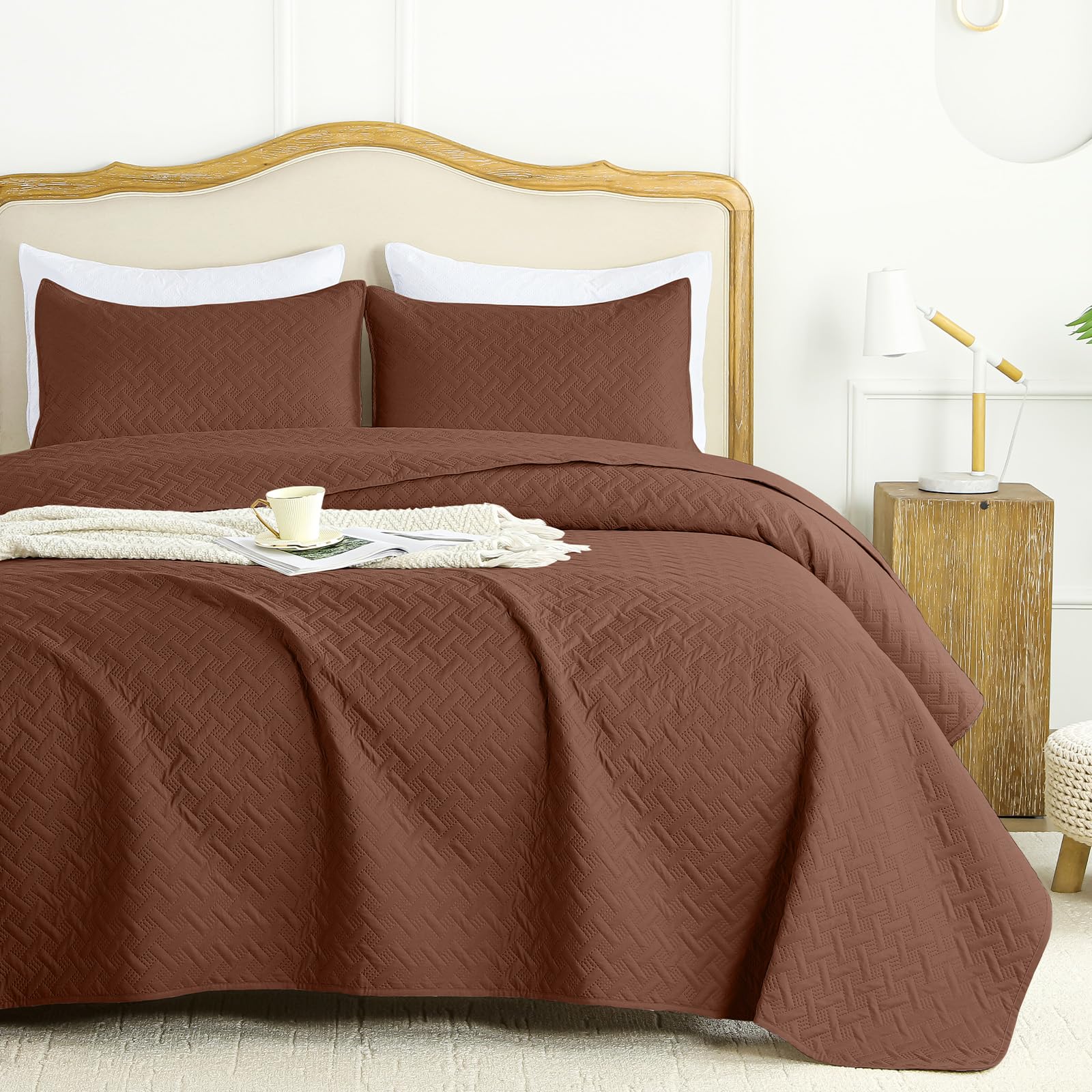 Flymme King Size Quilt Bedding Set Terracotta Lightweight Bedspreads Set,Soft Microfiber Bed Coverlet 3 Pieces (1 Quilt, 2 Shams